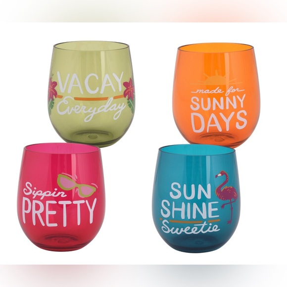 Other - 🍷NWT 4-Piece Stemless Plastic Wine Glass Set